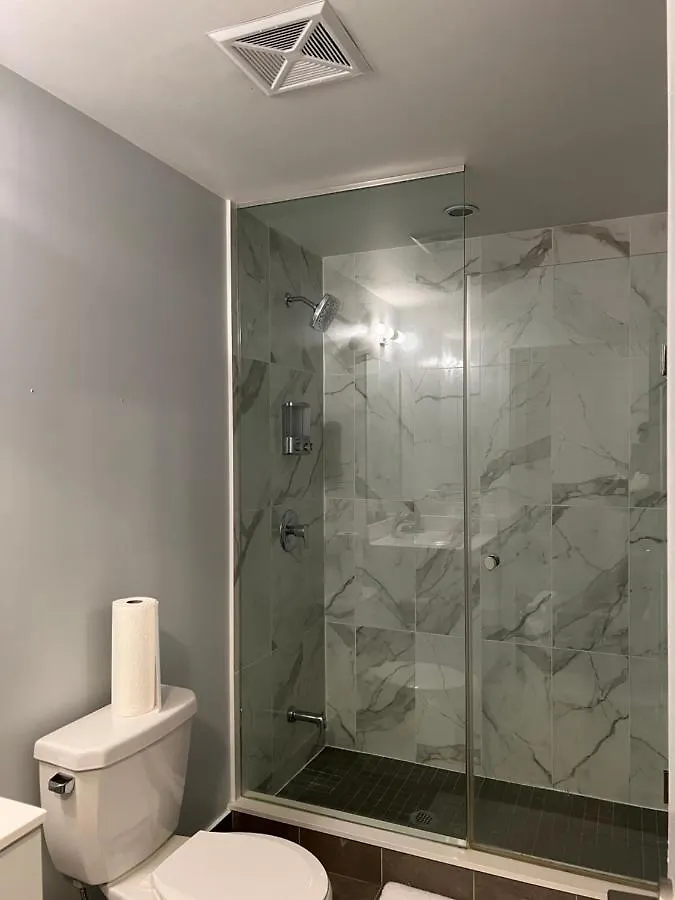 Luxury Lakefront Condo Apartment